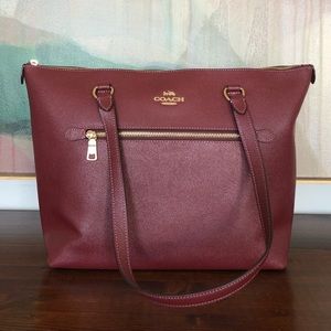 NWT COACH Gallery Tote Shoulder Bag in Wine Burgundy